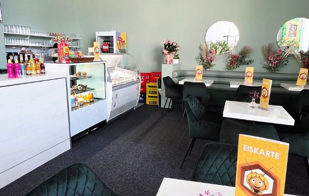 Lokaltipp Hopsi Kindercafe Wien Sitzbereich