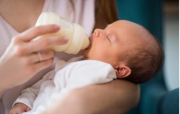 Gastbeitrag Irrtuemer ueber Babyschlaf Flaeschchen