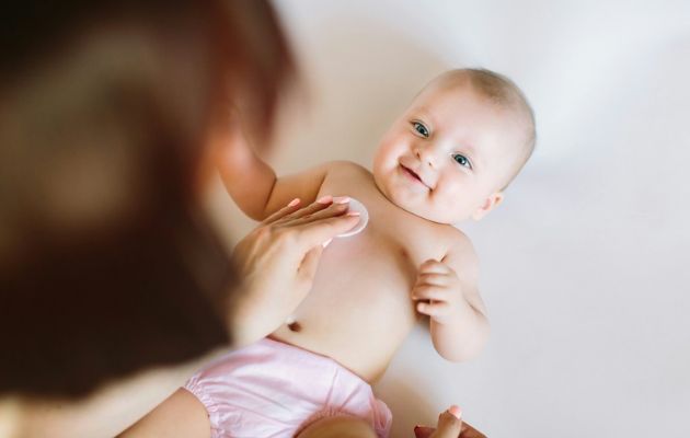 Tipps Babypflege Babybad Haut Reinigung